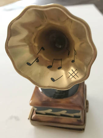 Limoges Boxes Phonograph - No Box 42