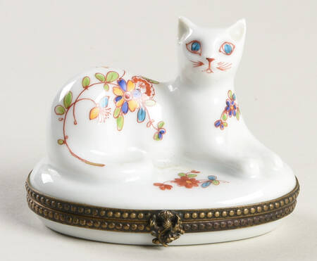 Limoges Boxes White Cat With Flowers - No Box
