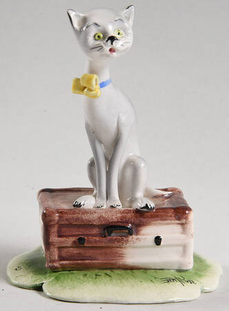 Lino Zampiva Figurines Gray Cat On Suitcase - No Box