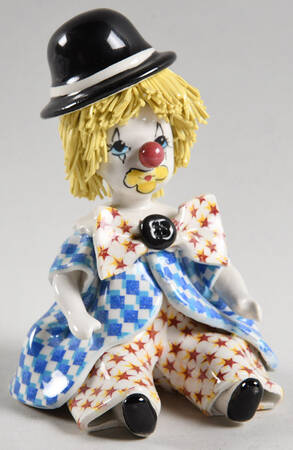 Lino Zampiva Figurines Clown Sitting Yellow Hair Black Hat - No Box