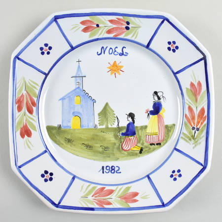 Quimper Christmas Plate Noel-White 1982 - Boxed