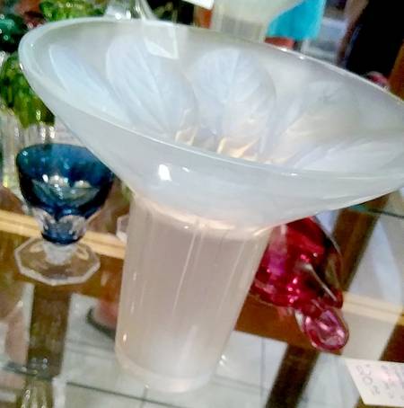 Violettes by Rene Lalique