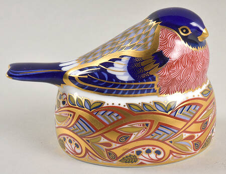Imari Paperweight Collection Nesting Bullfinch - Boxed