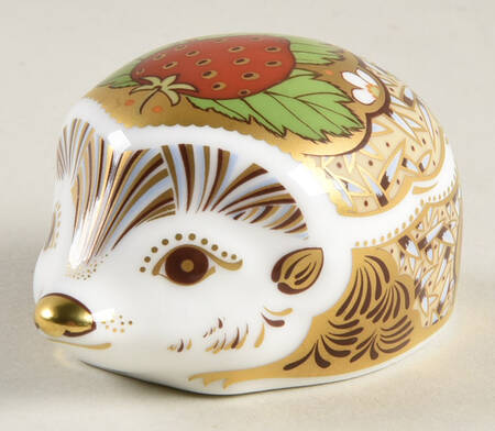 Imari Paperweight Collection Hedgehog-Strawberry - With Box Bx319