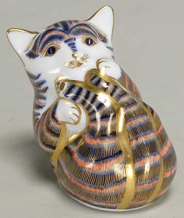 Imari Paperweight Collection Playful Kitten - Boxed