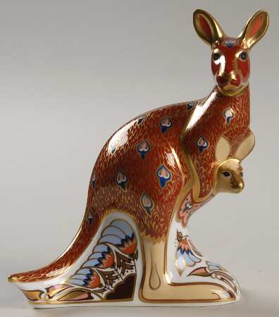 Imari Paperweight Collection Kangaroo And Joey - Boxed