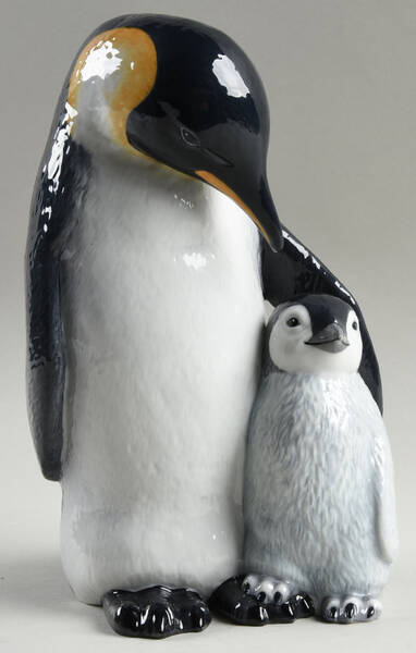 Birds Penguin With Young - No Box
