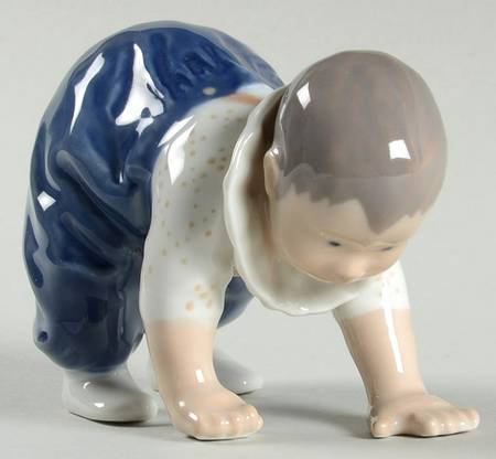 Children Crawling Child - No Box