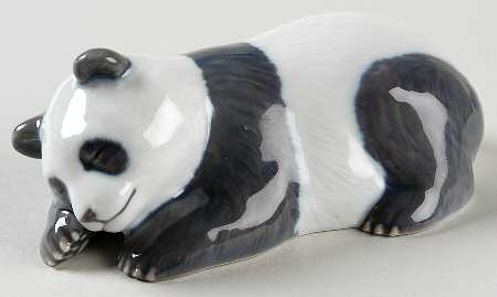 Animals-Wildlife Panda Sleeping - No Box
