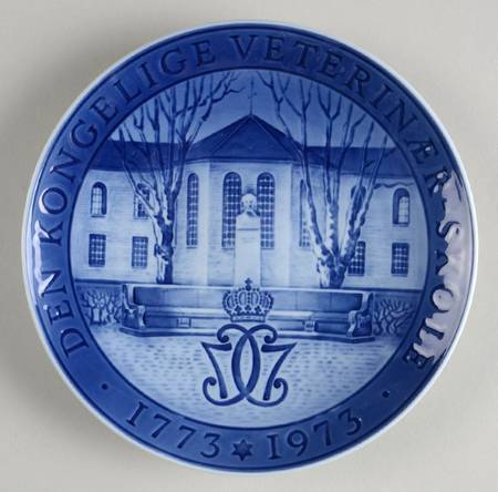 Single Release Commemorative Plates Royal Veterinarian School 200th Annivers - No Box