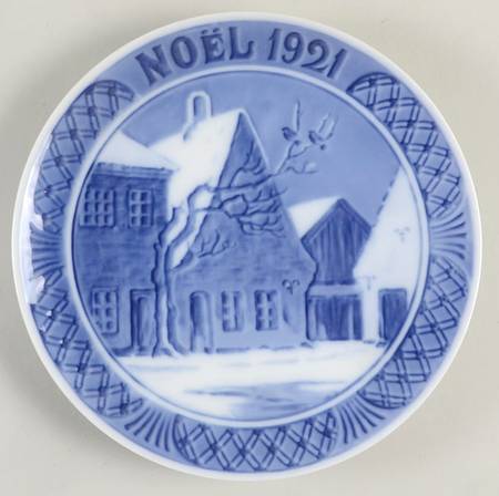 Annual Christmas Plate Aabernaa Marketplace-French - No Box