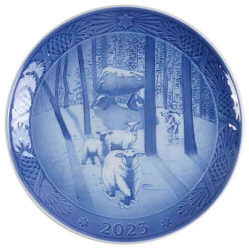 Annual Christmas Plate Christmas Time In The Forest - Boxed