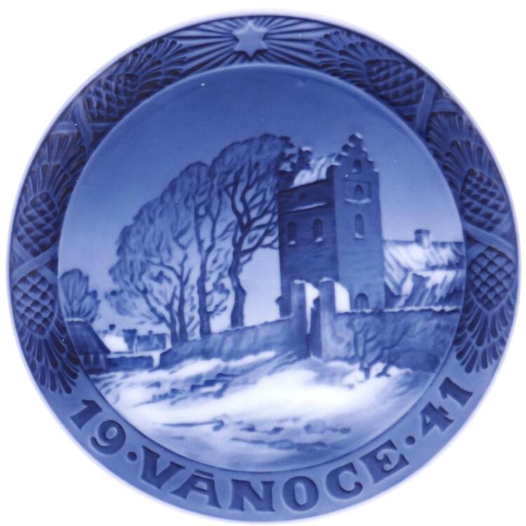 Annual Christmas Plate Danish Village Church-Czech - No Box