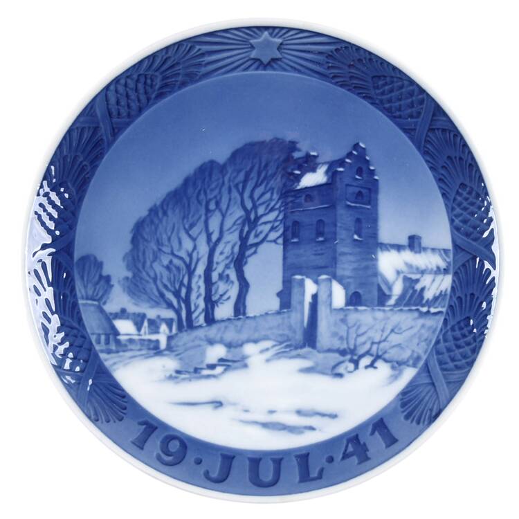 Annual Christmas Plate Danish Village Church - No Box