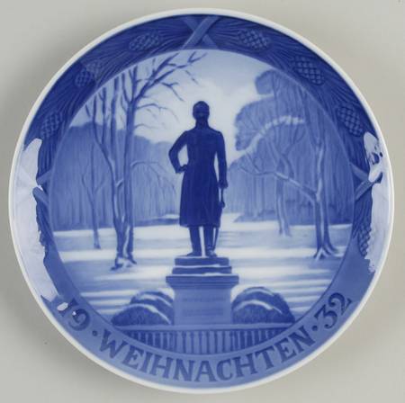 Annual Christmas Plate Frederiksberg Gardens-German - No Box