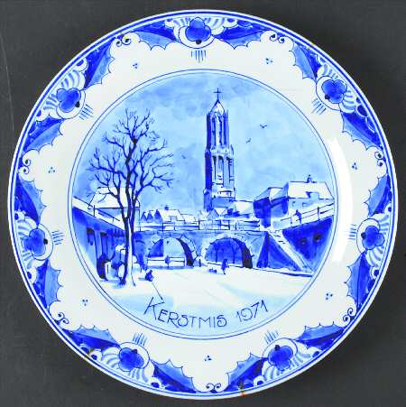 Royal Delft Christmas Plates Dom Tower In Uthecht - Boxed