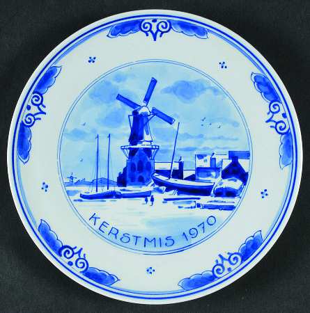 Royal Delft Christmas Plates Mill Near Haalem - Boxed