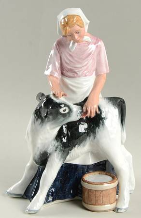 Royal Doulton Figurine Country Maid - With Box Bx351