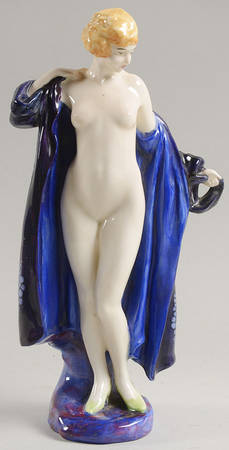 Royal Doulton Figurine The Bather - No Box Nb1321