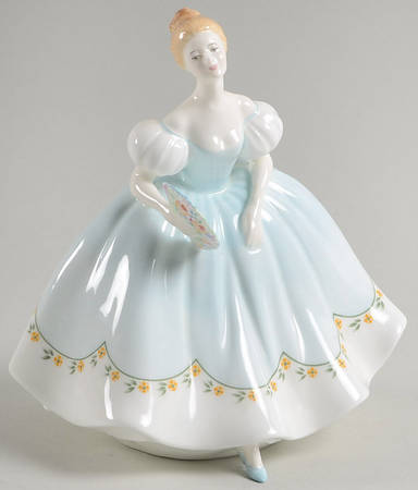 Royal Doulton Figurine First Dance - Nb660, No Box