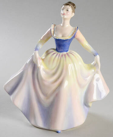 Royal Doulton Figurine Lisa - With Box Bx795