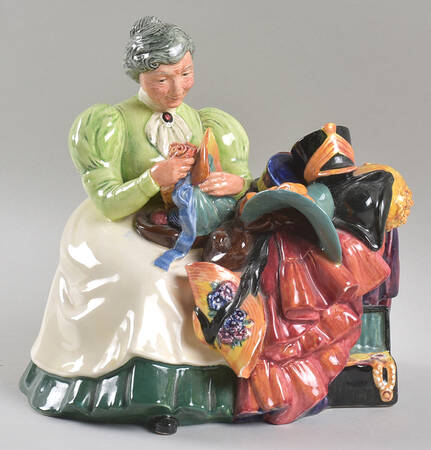 Royal Doulton Figurine Wardrobe Mistress - Nb968, No Box
