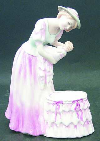 Royal Doulton Figurine Mother & Child-Pink - Boxed