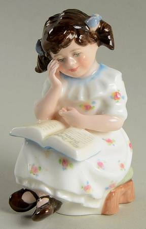 Royal Doulton Figurine Storytime - With Box Bx837