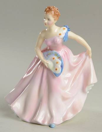 Royal Doulton Figurine Invitation - With Box Bx664