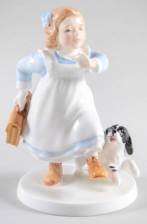 Royal Doulton Figurine Hometime - Nb866, No Box
