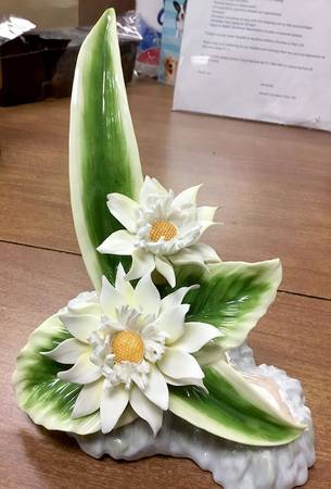 Florals Dahlia Centerpiece - Boxed