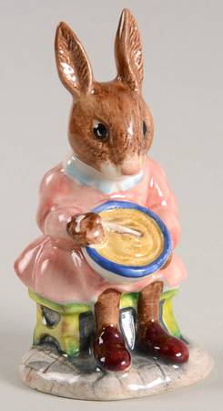 Bunnykins Figurines Buntie Bunnykins Helping Mother - Boxed