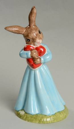 Bunnykins Figurines Love Heart Bunnykins - Boxed