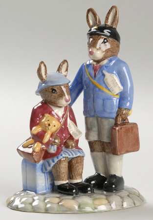 Bunnykins Figurines Evacuees Boy & Girl-Wwii - Boxed