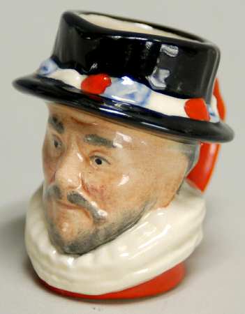 Character Jug Beefeater-Tiny Er Cypher-Scarlett - No Box