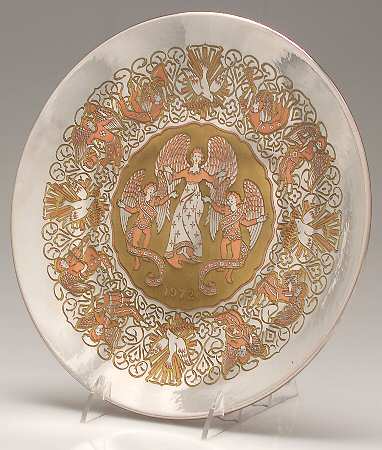 Christmas Plate Hark! The Herald Angels Sing - Boxed