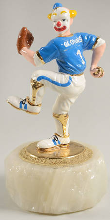 Clown Sculptures Clown Baseball Pitcher - No Box