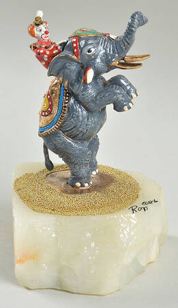 Clown Sculptures Ride Em Peanuts - No Box