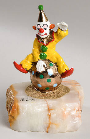 Clown Sculptures Nicky Sitting On A Ball - No Box