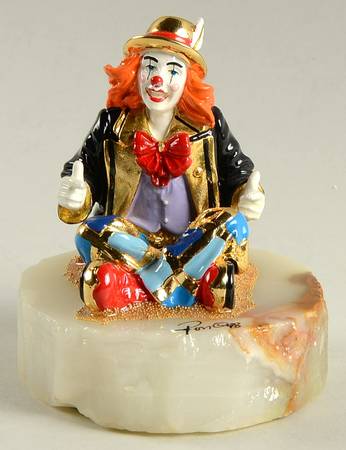 Clown Sculptures Thumbs Up - No Box