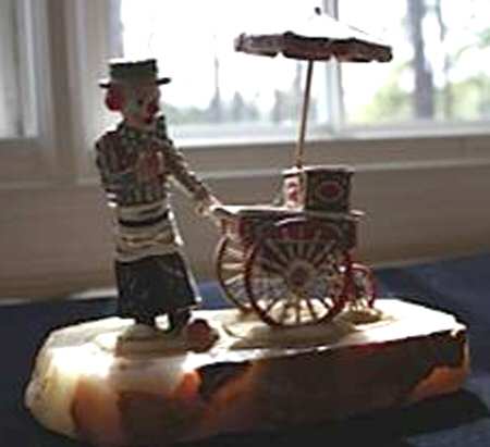 Clown Sculptures The Last Scoop - No Box