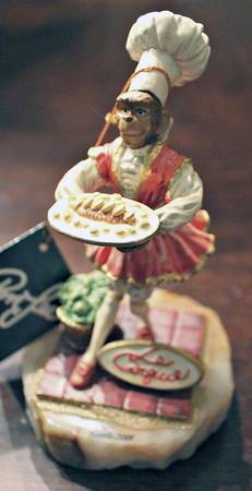 Clown Sculptures Monkey Serving Salmon - No Box
