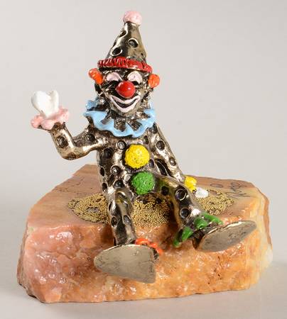 Clown Sculptures Pinky Sitting - No Box