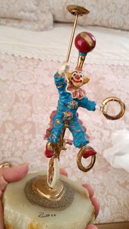 Clown Sculptures Daring Dudley - No Box