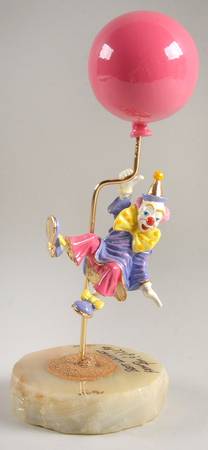 Clown Sculptures Up, Up, And Away-Pink Balloon - No Box