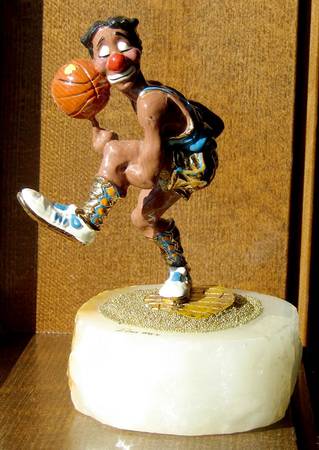 Clown Sculptures The Basketball Player - No Box