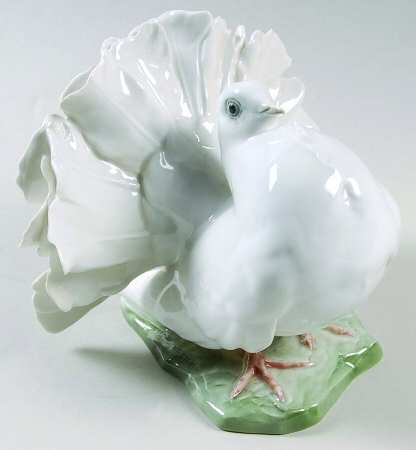 Rosenthal Figurine Pigeon - Feathers Up - No Box