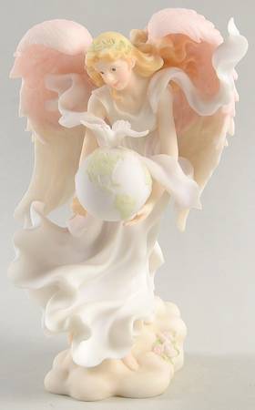Seraphim Classic 7" Figure Gabriella -Peace On Earth - Boxed