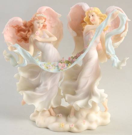 Seraphim Classic 7" Figure Joyous Hearts - Boxed