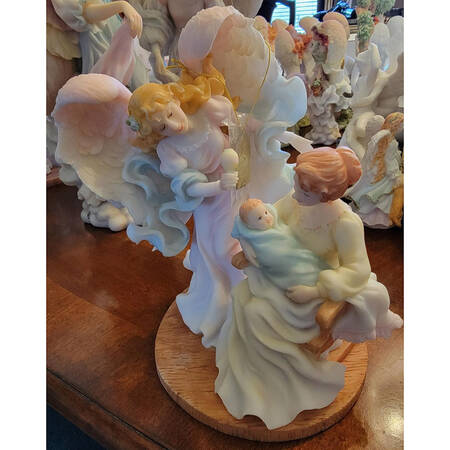 Seraphim Classic 7" Figure Loving Arms-Angel W/ Mother & Child - Boxed